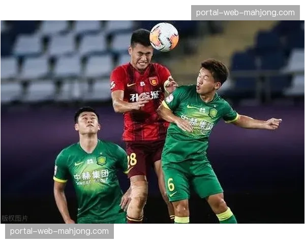 第四轮焦点战前瞻：上海申花迎战山东泰山，榜首之争一触即发